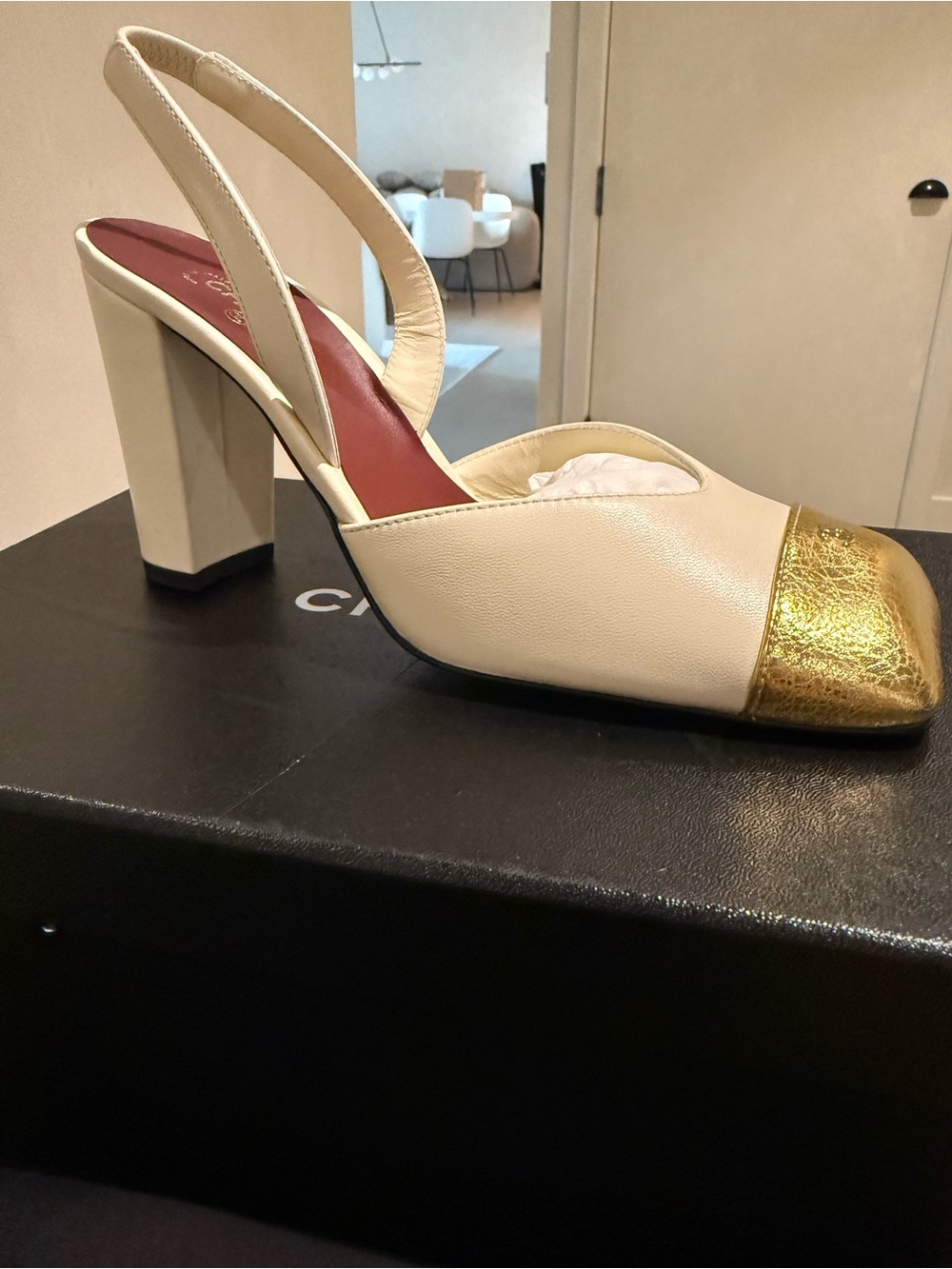 CHANEL Two Tone White and Gold Cap-Toe Slingback Block Heel - Picture 3 of 4